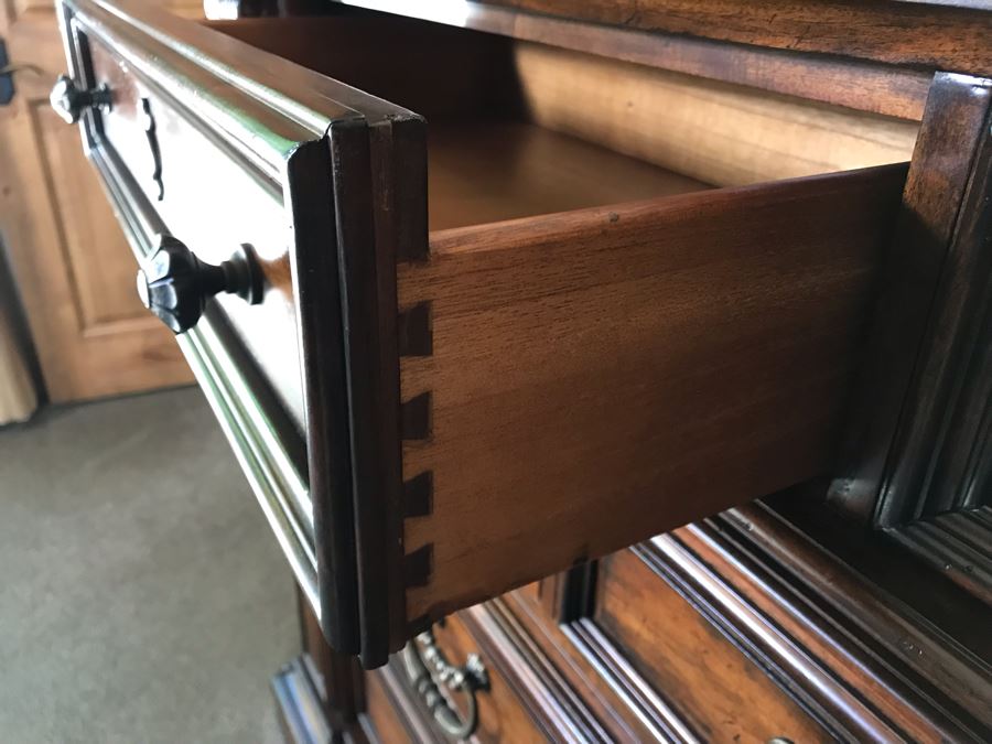 Stanley Furniture Costa Del Sol Barcelona Stateroom 9-Drawer Chest Of Drawers Dresser 71W X 22D X 48.5H Retails $3,000 [Photo 7]