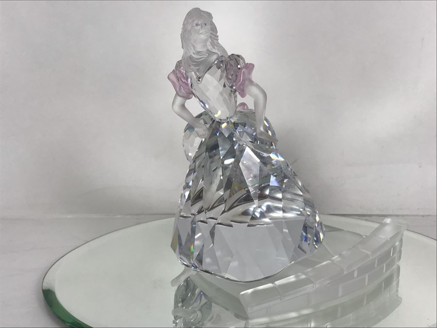 Swarovski Crystal Disney Cinderella Figurine With Original Box - Missing Slipper [Photo 4]