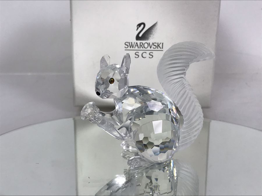 Swarovski Crystal SCS (Swarovski Crystal Society) Squirrel Figurine In Original Box [Photo 2]