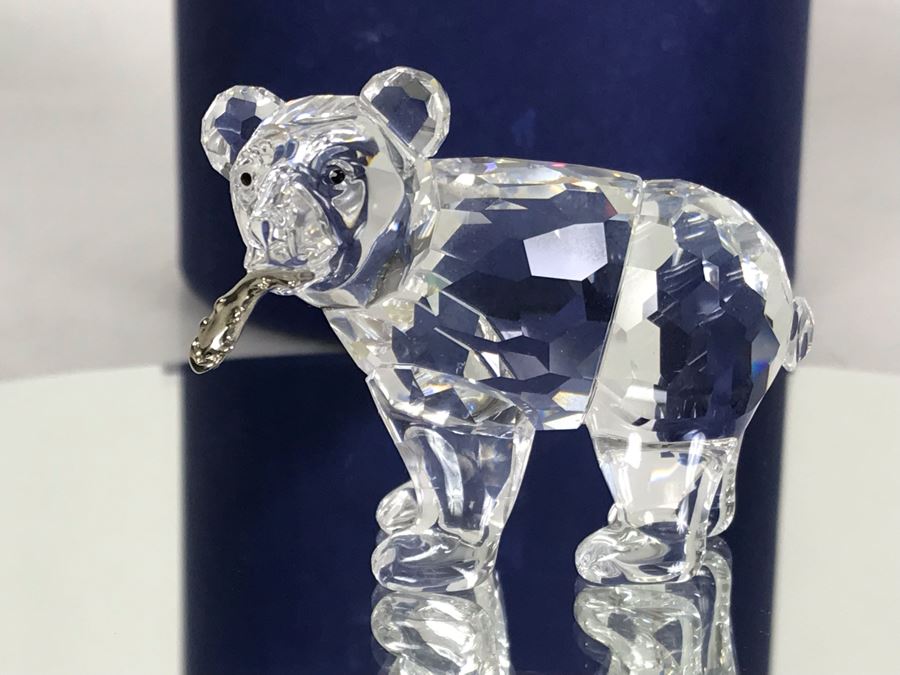 Swarovski Crystal Grizzly Bear Cub With Salmon Fish 2619 With Original Box [Photo 3]