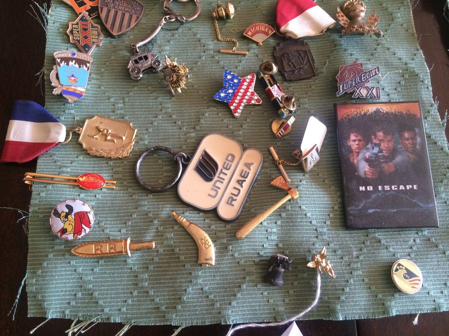 Huge Pin, Button, Ribbon Lot [Photo 8]