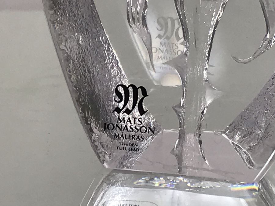 Pair Of Mats Jonasson Maleras Sweden Lead Crystal Small Crystal Sculptures Wolf And Rose [Photo 7]