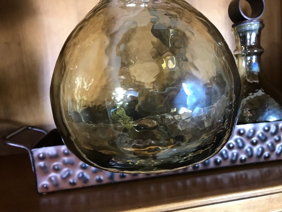 John-Richard Set Of Three Mercury Bottles With Tray Retails $340 [Photo 5]