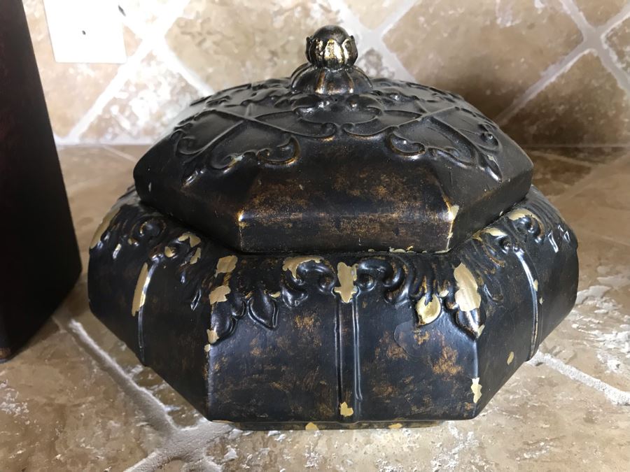 Decorative Ceramic Faux Decanter 14H And Lidded Box 9W [Photo 4]