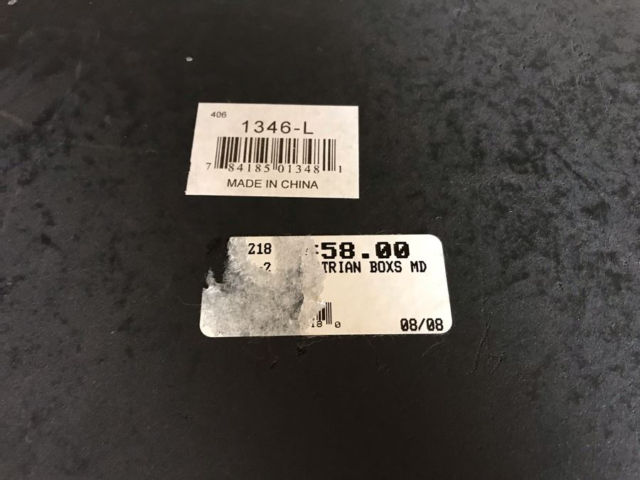 Decorative Lidded Belt Box 15W X 11D X 9.5H Retails $58 [Photo 6]