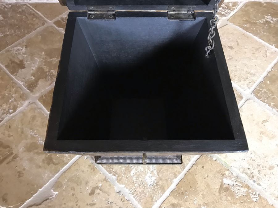 Copper And Brass Decorative Hinged Box 10W X 10D X 13H [Photo 7]