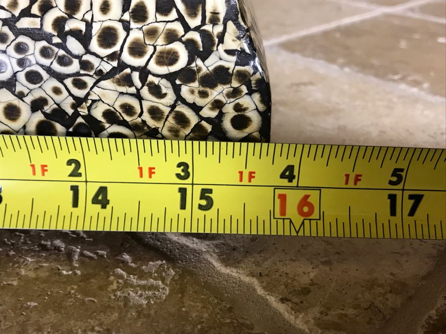 John-Richard Hinged Box 16W X 16D X 9.5H [Photo 11]