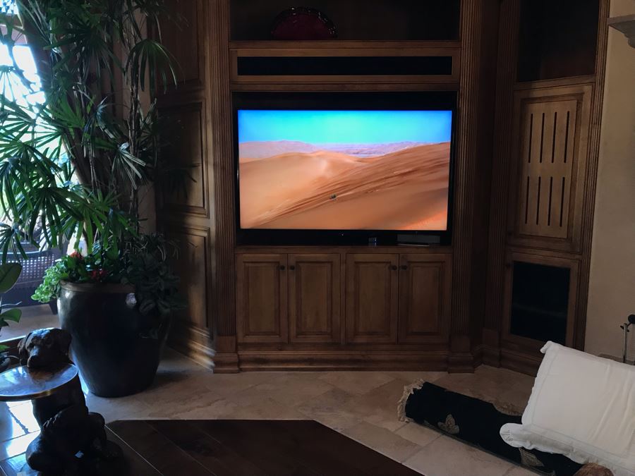 SONY BRAVIA 65' LCD TV Model XBR-65X850A With TV Stand, Four 3-D Glasses And Remote Control [Photo 23]