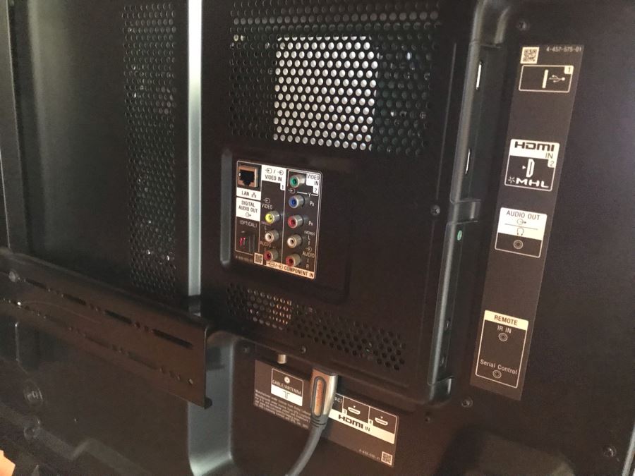 SONY BRAVIA 65' LCD TV Model XBR-65X850A With TV Stand, Four 3-D Glasses And Remote Control [Photo 9]