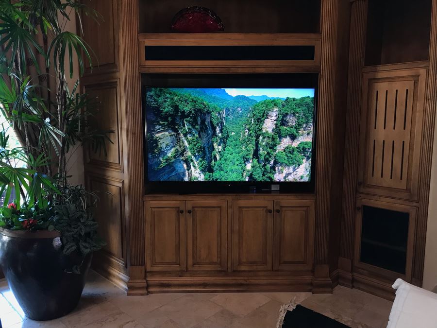 SONY BRAVIA 65' LCD TV Model XBR-65X850A With TV Stand, Four 3-D Glasses And Remote Control [Photo 3]