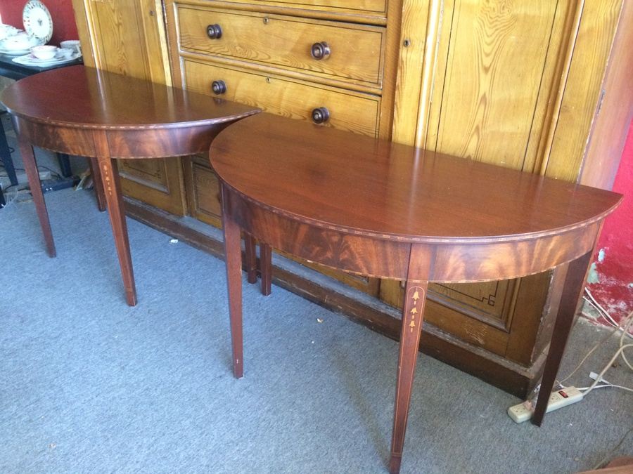 Large Dining Room Gateleg Table with Beautiful Inlay Work [Photo 11]