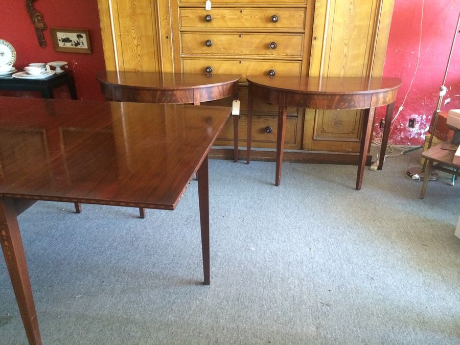 Large Dining Room Gateleg Table with Beautiful Inlay Work [Photo 10]