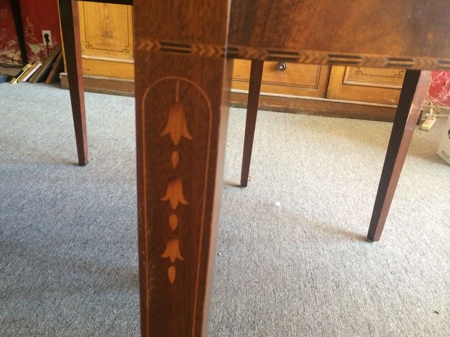 Large Dining Room Gateleg Table with Beautiful Inlay Work [Photo 4]