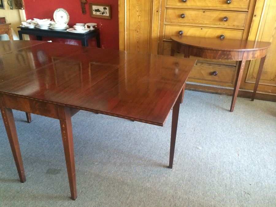 Large Dining Room Gateleg Table with Beautiful Inlay Work [Photo 9]