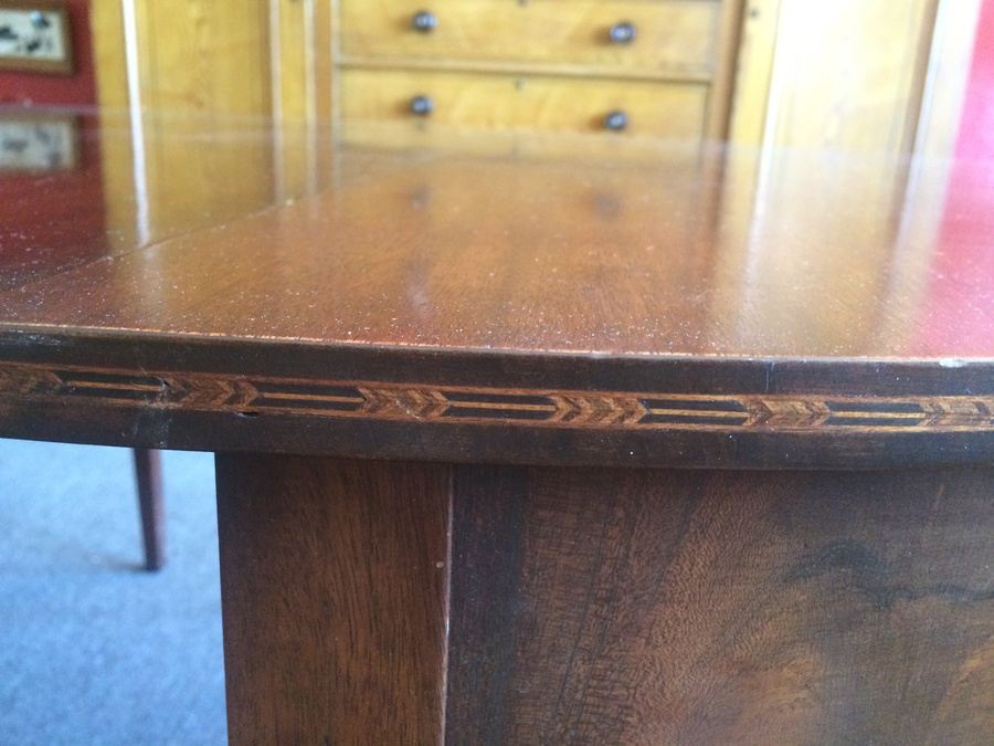 Large Dining Room Gateleg Table with Beautiful Inlay Work [Photo 5]