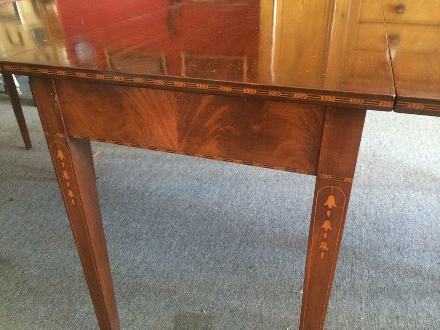 Large Dining Room Gateleg Table with Beautiful Inlay Work [Photo 6]