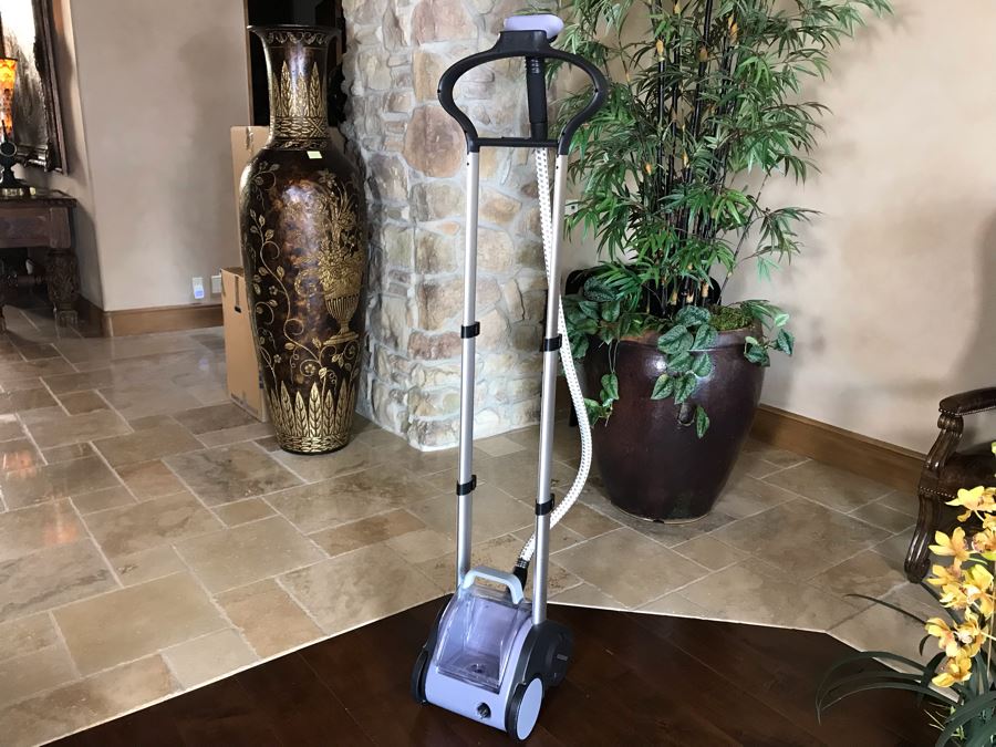 Like New Rowenta Precision Valet Garment Steamer Retails $160 [Photo 9]