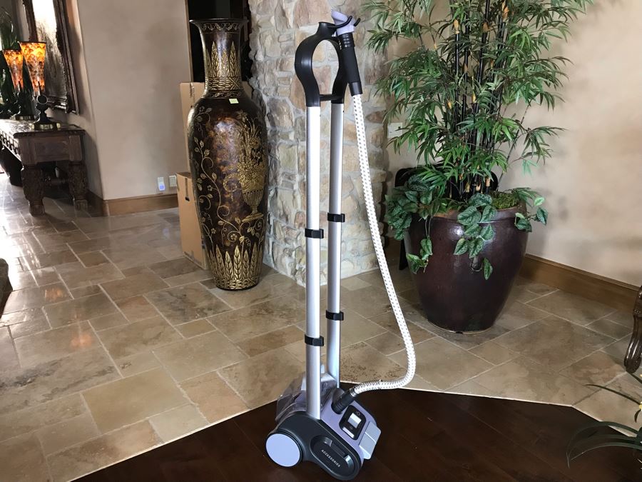 Like New Rowenta Precision Valet Garment Steamer Retails $160 [Photo 2]