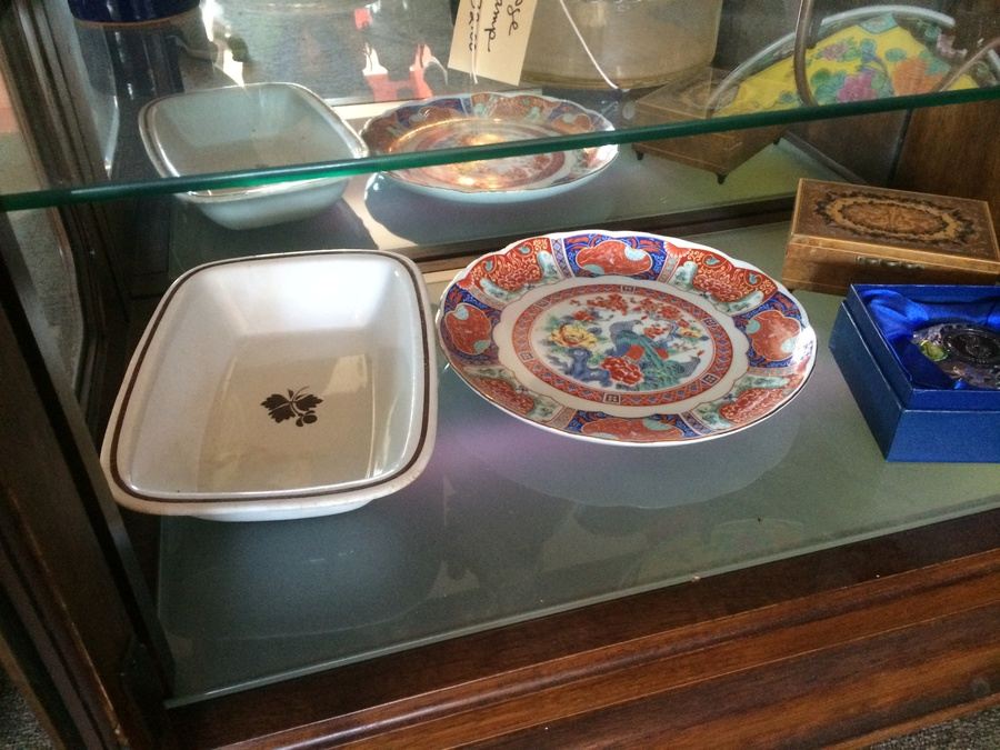 Entire Contents of Display Case Lot (Antique Store Moving) [Photo 4]