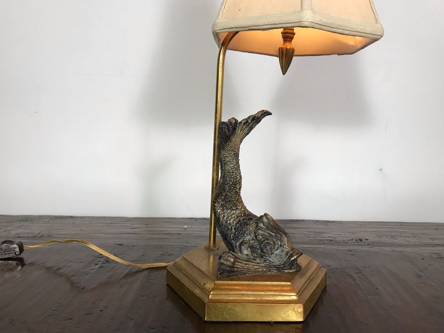 JUST ADDED - Fish Motif Table Lamp 23H [Photo 2]