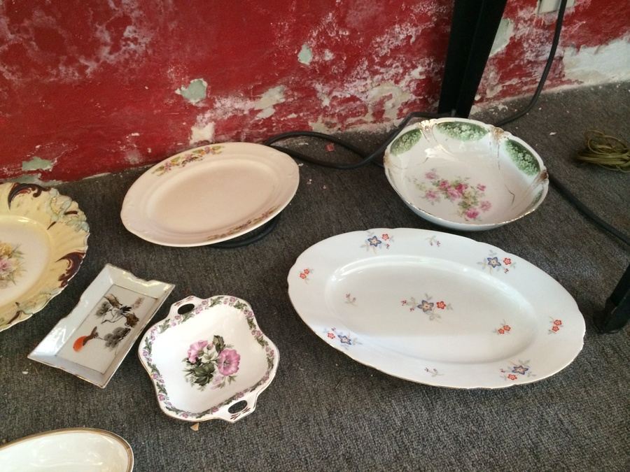 China and Stoneware Lot (Antique Store Moving) [Photo 5]