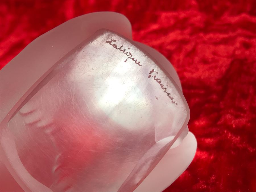 Pair Of Signed Lalique France Frosted Crystal Bird Figurines (5W X 4D X 3H / 4W X 2.5D X 3.25H) (MOE) [Photo 8]