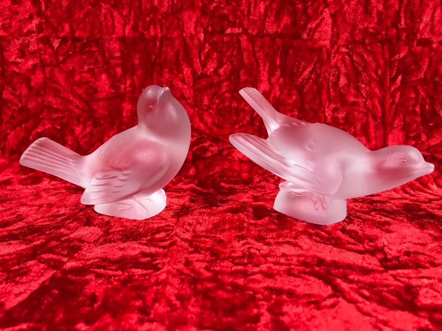 Pair Of Signed Lalique France Frosted Crystal Bird Figurines (5W X 4D X 3H / 4W X 2.5D X 3.25H) (MOE) [Photo 1]