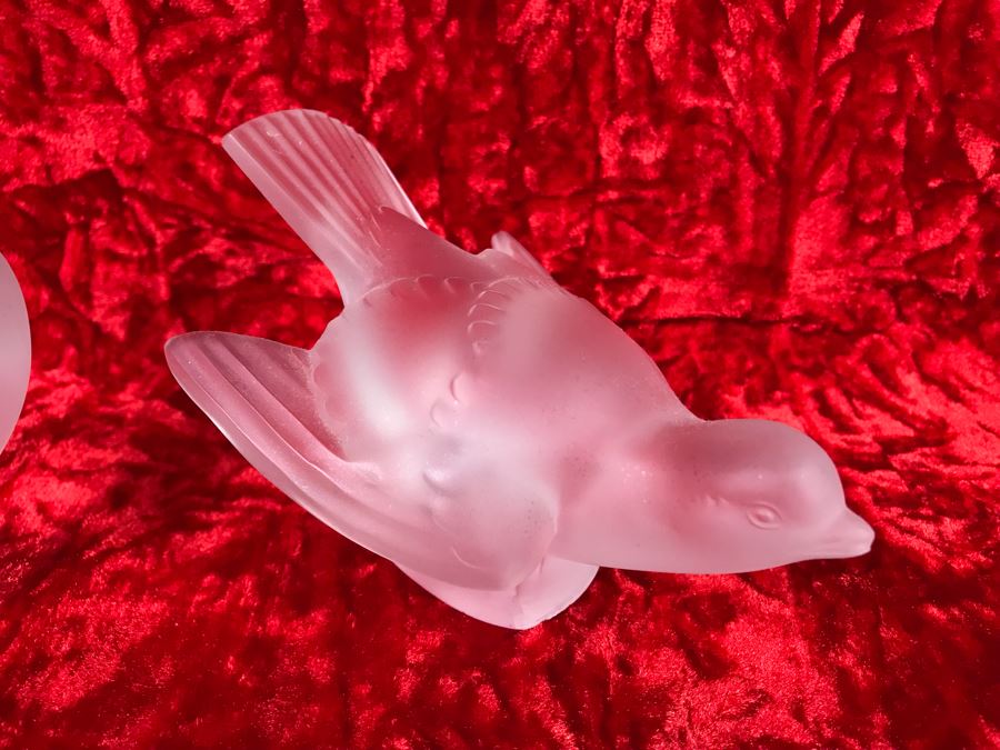 Pair Of Signed Lalique France Frosted Crystal Bird Figurines (5W X 4D X 3H / 4W X 2.5D X 3.25H) (MOE) [Photo 4]