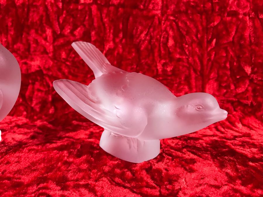Pair Of Signed Lalique France Frosted Crystal Bird Figurines (5W X 4D X 3H / 4W X 2.5D X 3.25H) (MOE) [Photo 3]