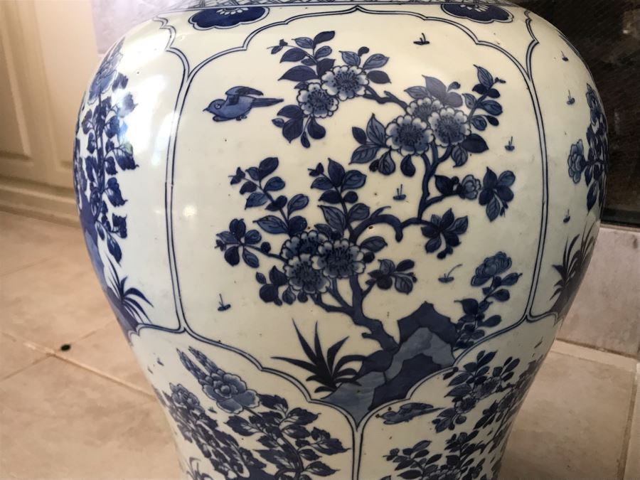 JUST ADDED - Pair Of LARGE Antique Chinese Porcelain Ginger Jars With Lids 24H X 14W (MOE) [Photo 9]