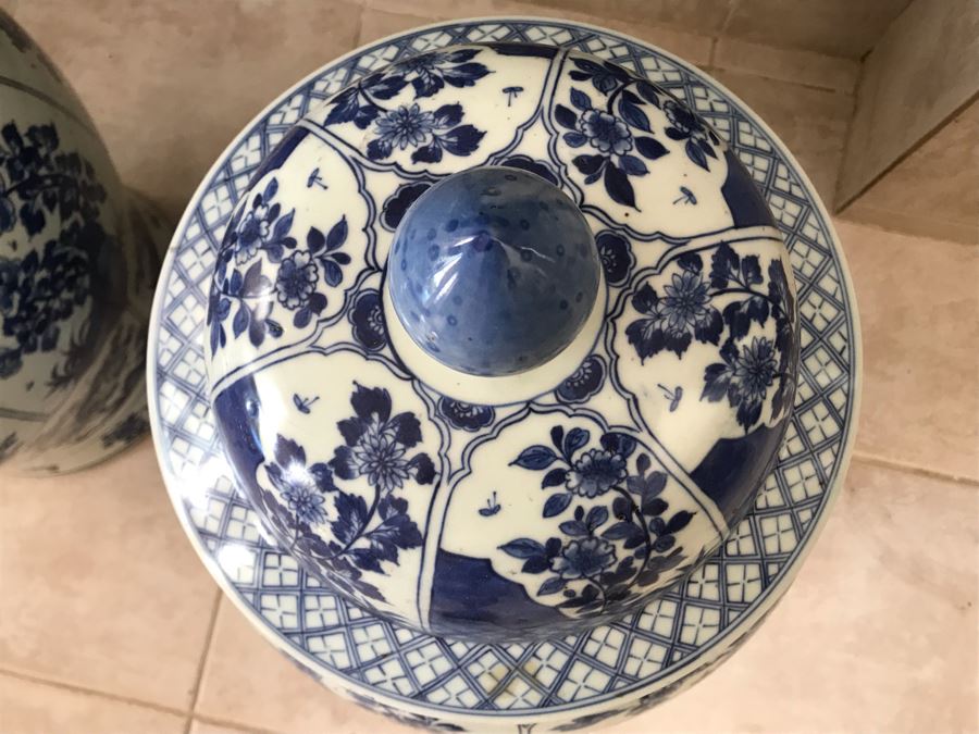 JUST ADDED - Pair Of LARGE Antique Chinese Porcelain Ginger Jars With Lids 24H X 14W (MOE) [Photo 13]