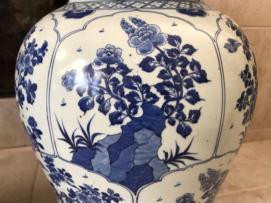 JUST ADDED - Pair Of LARGE Antique Chinese Porcelain Ginger Jars With Lids 24H X 14W (MOE) [Photo 10]