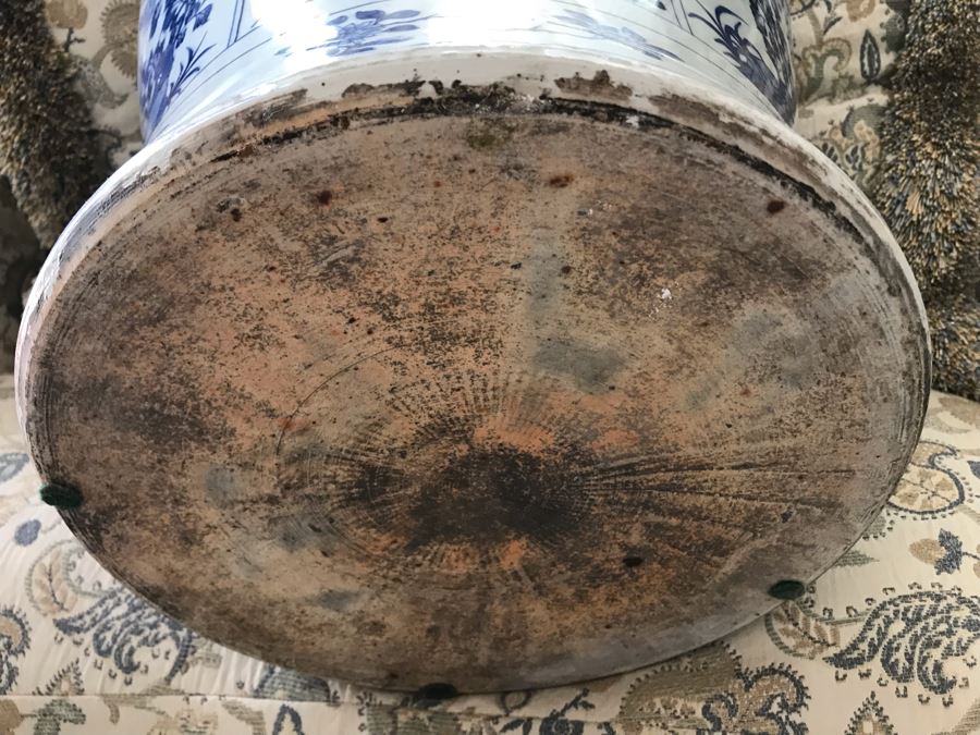 JUST ADDED - Pair Of LARGE Antique Chinese Porcelain Ginger Jars With Lids 24H X 14W (MOE) [Photo 18]