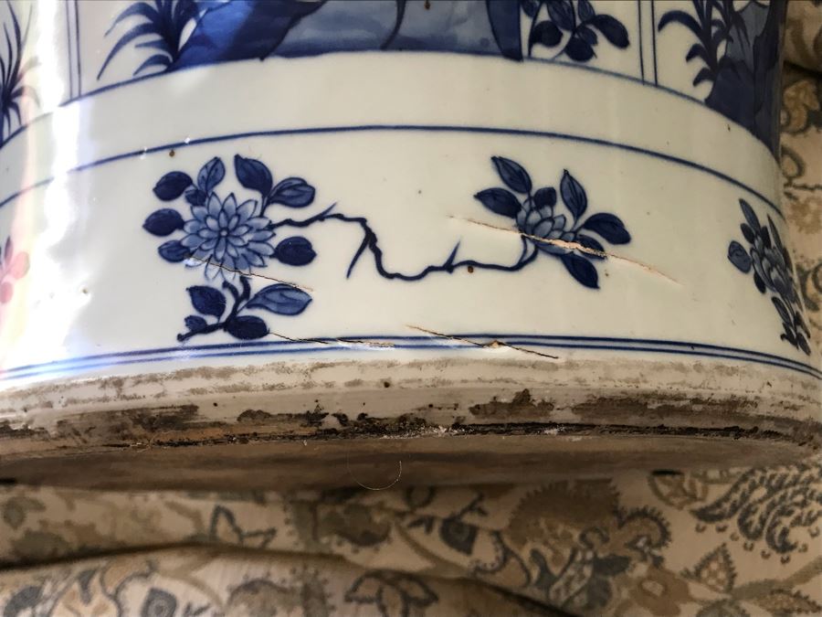 JUST ADDED - Pair Of LARGE Antique Chinese Porcelain Ginger Jars With Lids 24H X 14W (MOE) [Photo 19]