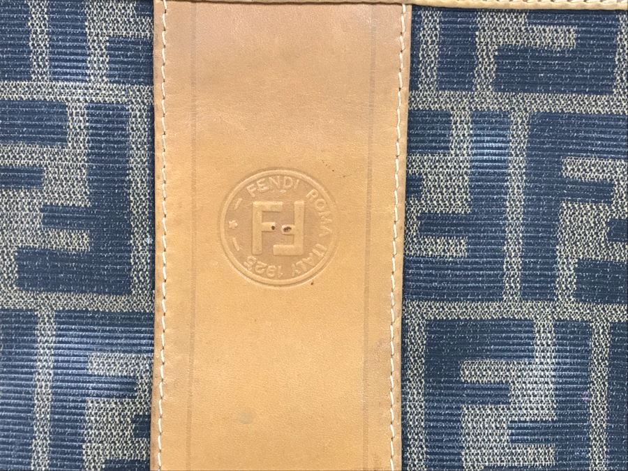 Vintage fendi outlet cosmetic bag