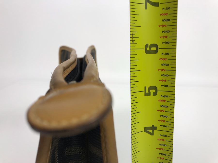 JUST ADDED - Vintage Fendi Italy Leather Cosmetic Bag 9W X 3D X 5H (MOE) [Photo 12]