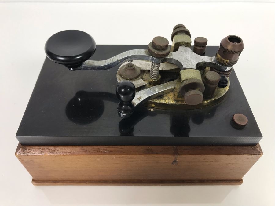 JUST ADDED - Reproduction Morse Code Telegraph Machine Japan 6W X 4D X 4H [Photo 3]