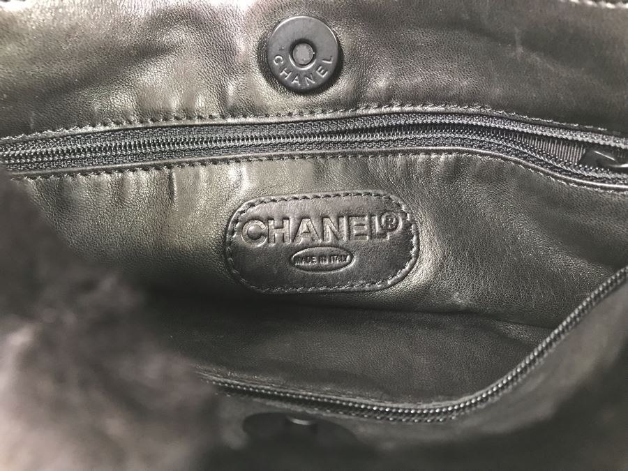 JUST ADDED - Vintage 1997-1999 Chanel Tortoise Shell Fur Handbag Made In Italy 9 X 10 SN 5856619 (MOE) [Photo 20]