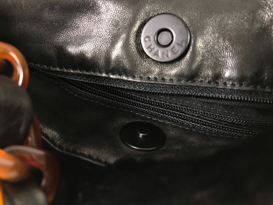 JUST ADDED - Vintage 1997-1999 Chanel Tortoise Shell Fur Handbag Made In Italy 9 X 10 SN 5856619 (MOE) [Photo 18]