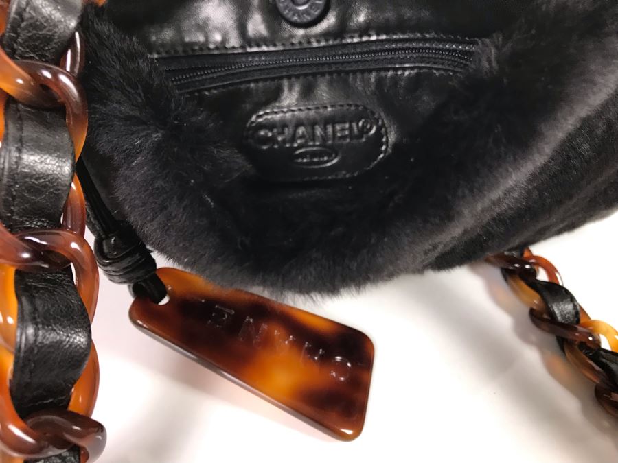 JUST ADDED - Vintage 1997-1999 Chanel Tortoise Shell Fur Handbag Made In Italy 9 X 10 SN 5856619 (MOE) [Photo 19]