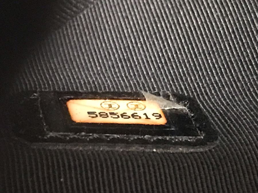 JUST ADDED - Vintage 1997-1999 Chanel Tortoise Shell Fur Handbag Made In Italy 9 X 10 SN 5856619 (MOE) [Photo 22]