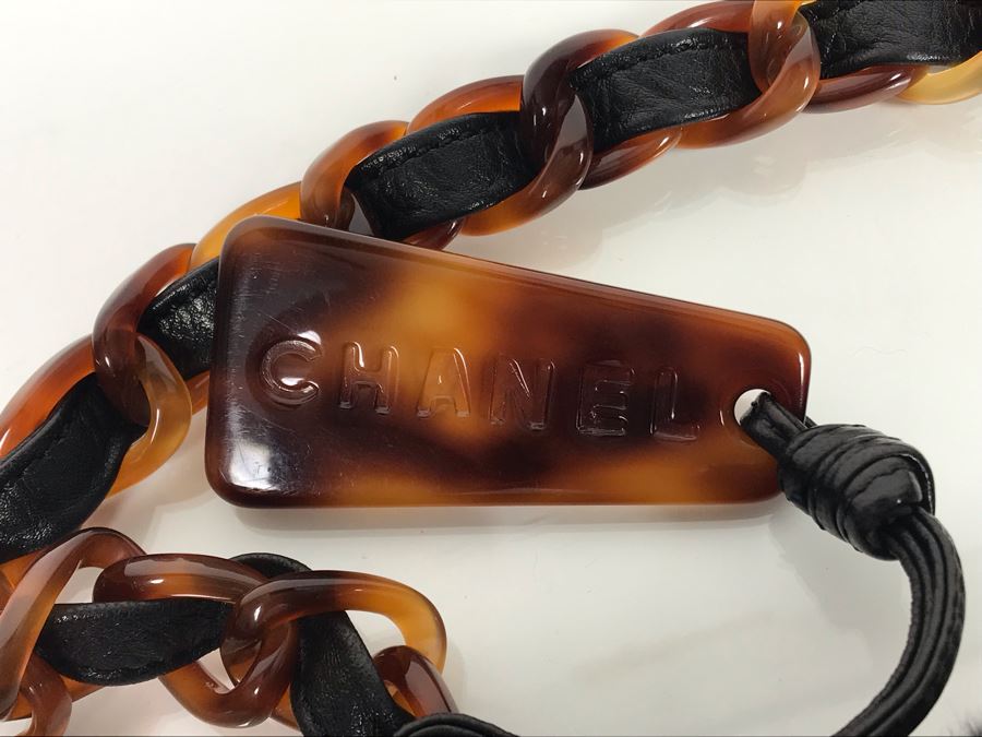 JUST ADDED - Vintage 1997-1999 Chanel Tortoise Shell Fur Handbag Made In Italy 9 X 10 SN 5856619 (MOE) [Photo 8]