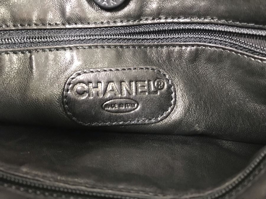 JUST ADDED - Vintage 1997-1999 Chanel Tortoise Shell Fur Handbag Made In Italy 9 X 10 SN 5856619 (MOE) [Photo 21]