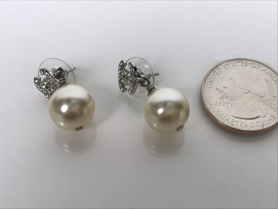 JUST ADDED - Chanel Crystal Pearl Drop Earrings B14 V Made In Italy (MOE) [Photo 10]