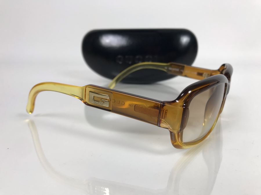 JUST ADDED - Women's GUCCI Eyeglasses Frames With GUCCI Case (Lenses Are Prescription) [Photo 2]