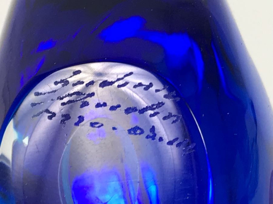 LAST MINUTE ADD - Pair Of Signed Art Glass Fish Figurines 6H And 3H [Photo 10]