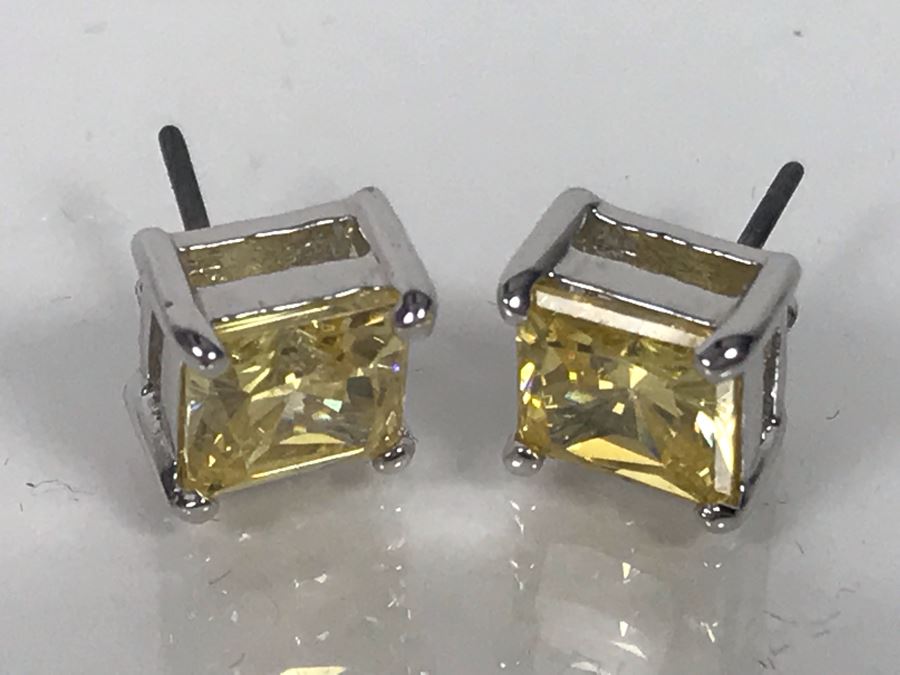 LAST MINUTE ADD - Sterling Silver CZ Earrings 3.1g [Photo 3]