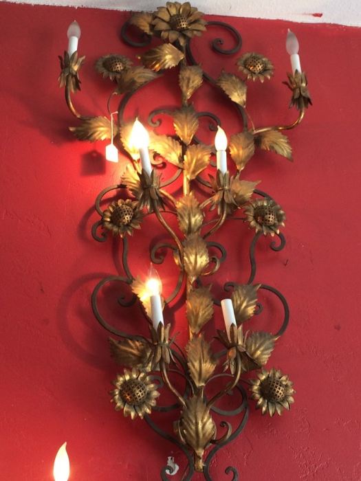 Large Gilded Wall Sconce [Photo 1]