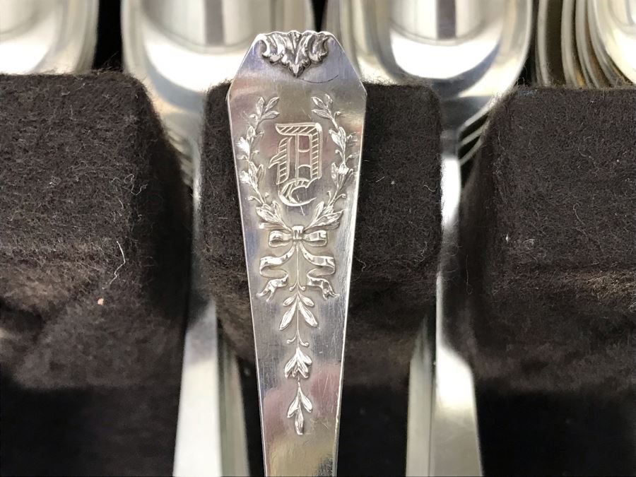 Antique Sterling Silver Flatware Set With Silverware Chest - Madam Jumel Pattern 1909 Patent By Whiting Manufacturing Co (Sterling Weight: 1,694g, Silver Value: $1,338) (Total Replacement Retail Value: $2,686) - See Listing For Details [Photo 6]