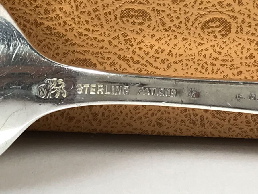 Antique Sterling Silver Flatware Set With Silverware Chest - Madam Jumel Pattern 1909 Patent By Whiting Manufacturing Co (Sterling Weight: 1,694g, Silver Value: $1,338) (Total Replacement Retail Value: $2,686) - See Listing For Details [Photo 11]